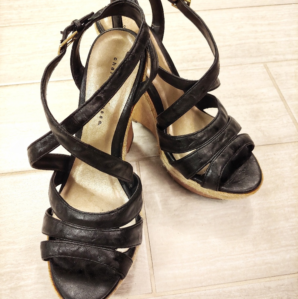 Black wedges